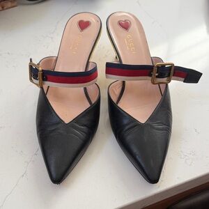 Gucci Black Leather Pointed Toe Slingback Mules with Red and Blue Web Strap
